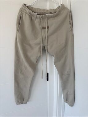 Essentials FOG sweats
